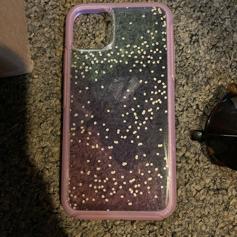 IPHONE 11 PRO MAX OTTERBOX CASE